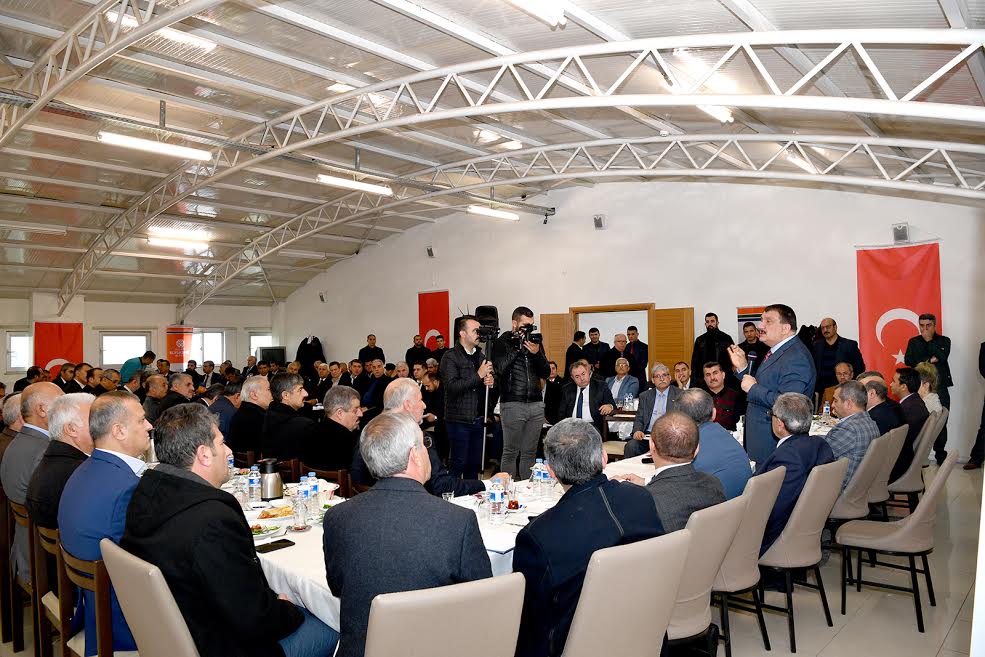 Başkan Gürkan Yeşilyurt Bölgesi muhtarları ile bir araya geldi
