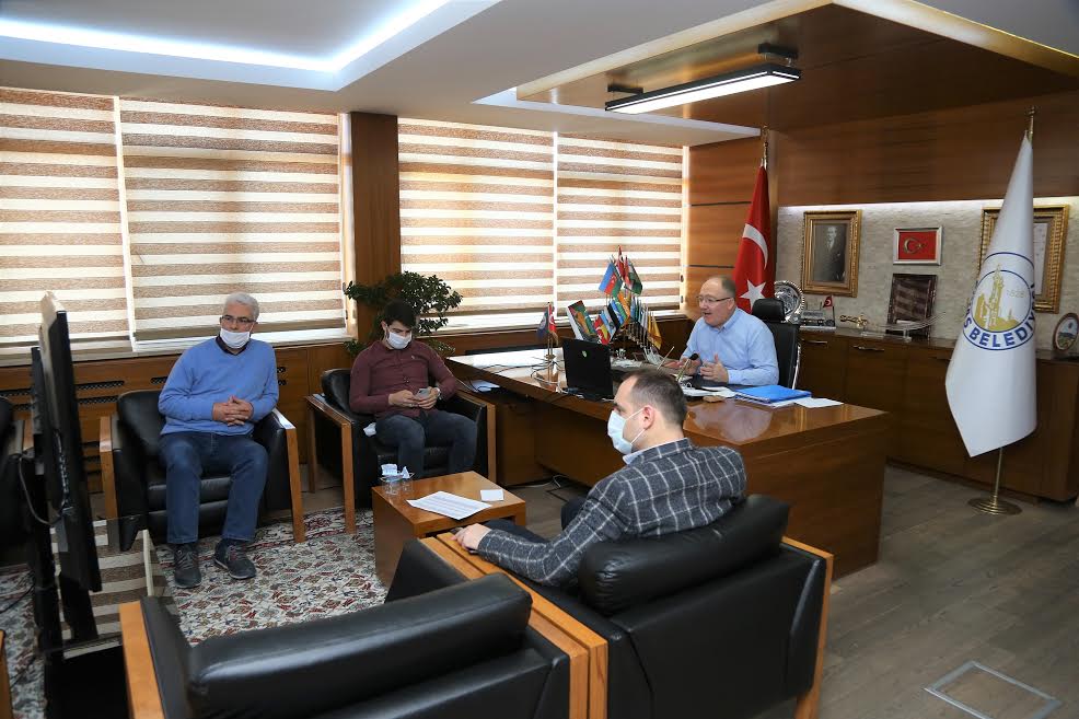 Başkan Bilgin muhtarlarla video konferans yöntemiyle toplantı yaptı