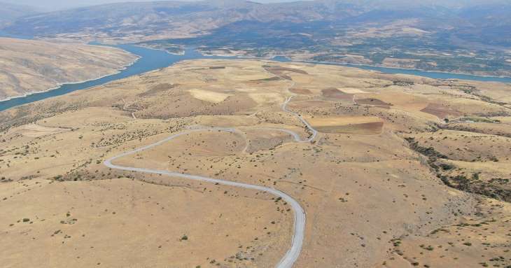 Kale İlçesi Uzunhüseyin Mahallesinin asfalt sorunu çözüldü