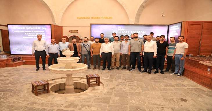 Başkan Güder Tahtalı Hamam Müzesinde Gençlerle Buluştu