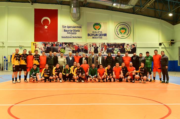 Malatya Büyükşehir Belediyesi Birimler Arası Salon Futbol Turnuvası Başladı.