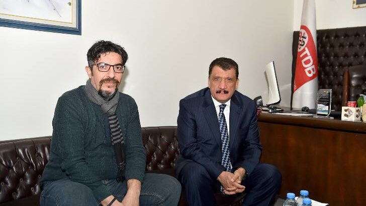 Büyükşehir Belediye Başkanı Selahattin Gürkan, Diş Hekimleri Odası Başkanı Murat Canberk’i ziyaret ederek istişarelerde bulundu.