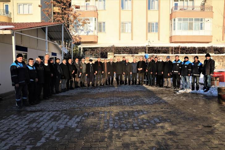 Muhtarlar, Battalgazi Belediye Başkanı Osman Güder’e teşekkür ziyaretinde bulundu.