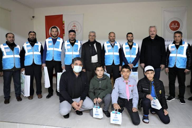 Başkan Güder ;  Battalgazi Belediyesi olarak ecdadımıza layık bir gençlik için gece gündüz çalışıyoruz” dedi.