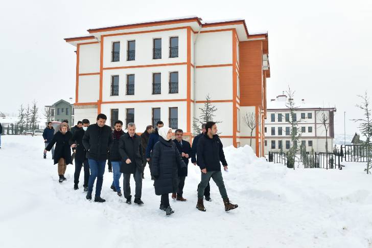 AK Partili Çalık: Yakınca Deprem Konutları Şubat’ta hak sahiplerine teslim edilecek