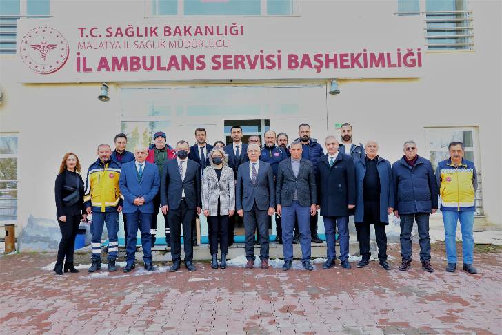 Battalgazi Belediye Başkanı Osman Güder, 14 Mart Tıp Bayramı’nda ilçede görev yapan sağlıkçıları unutmadı.