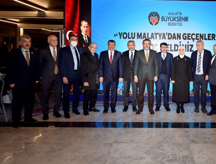 Malatya Büyükşehir Belediyesi tarafından düzenlenen ‘Yolu Malatya’dan Geçenler’ programı, Ankara’da yapıldı