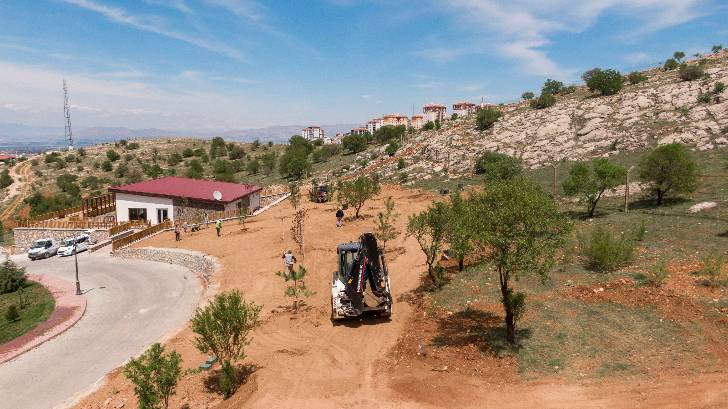 Büyükşehir Belediyesi Malatya’nın yeşil dokusunu artıran çalışmalar yapıyor