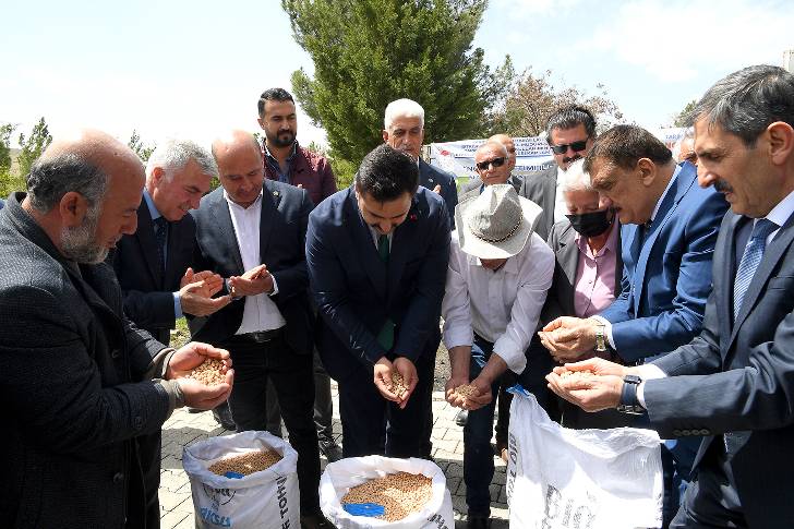 Arguvan’da Çiftçilere 20.500 kg Nohut Tohumu Dağıtımı Yapıldı