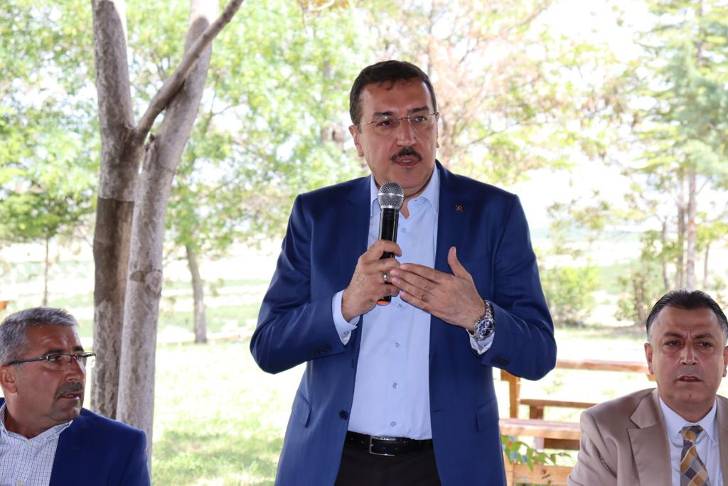 AK Parti MKYK Üyesi ve Malatya Milletvekili Bülent Tüfenkci Darende ilçesini ziyaret ederek vatandaşlarla bir araya geldi.