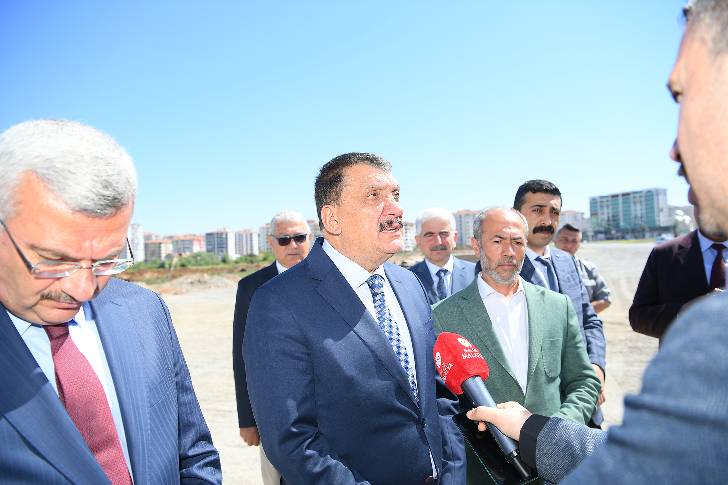 Başkan Gürkan, 100. Yıl Parkında İncelemelerde Bulundu