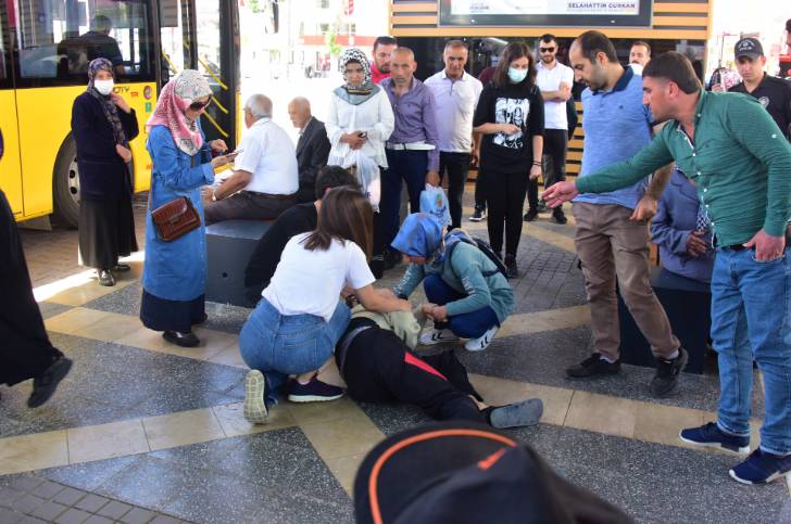 Sokak Çocuklarına Şefkat Haftası Sokakta Tiyatro