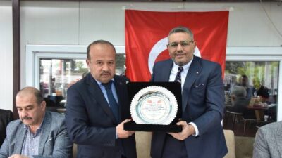 Başkan Sadıkoğlu, Yeşiltepe Galericiler Sitesi esnafıyla bir araya geldi