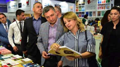 Vali Şahin, 9. Malatya Anadolu Kitap ve Kültür Fuarını Ziyaret Etti