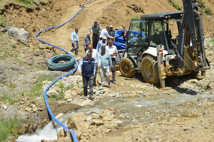 Doğanşehir İlçesi Gövdeli Mahallesi’nin uzun yıllar yaşadığı içme suyu sorunu çözülüyor.