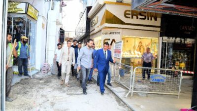 Başkan Gürkan Kuyumcular Çarşısında incelemelerde bulundu