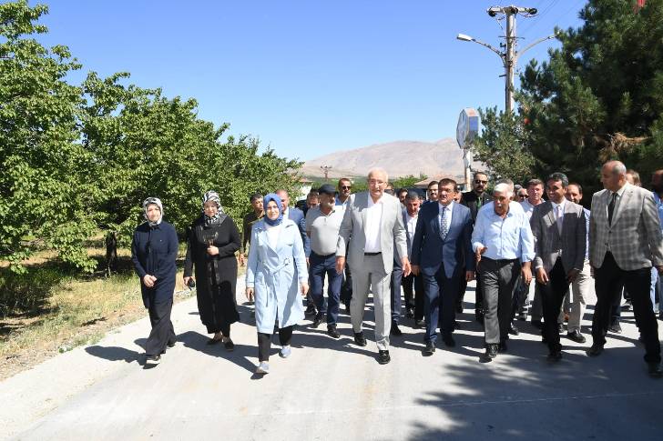 Başkan Gürkan, Kırsal ve Ana Yollarda Yoğun Çalışma İçerisindeyiz