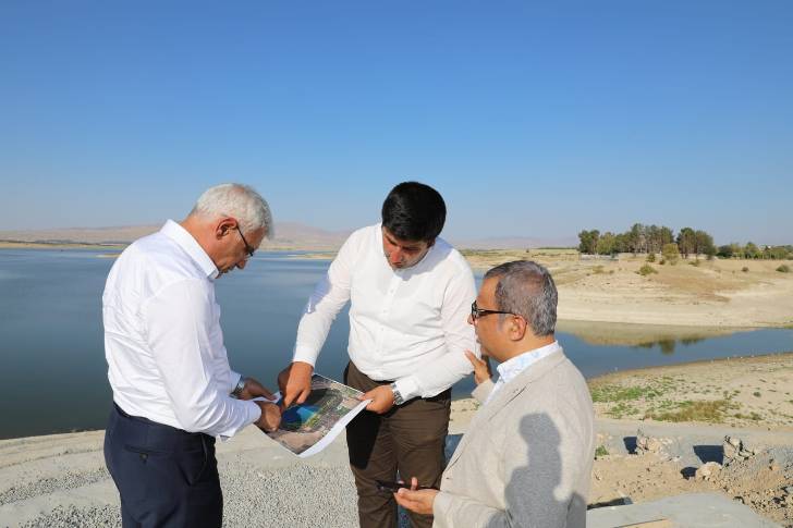 Battalgazi’deki Kırkgöz Sahil Parkı Projesi”nde çalışmalar tüm hızıyla sürüyor.