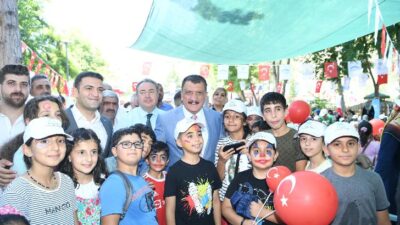 Büyükşehir Belediyesi Yaz Okulu Final Şenlikleri yapıldı