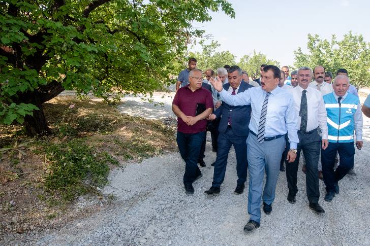Başkan Gürkan Yapraklı Su Deposunda incelemelerde bulundu