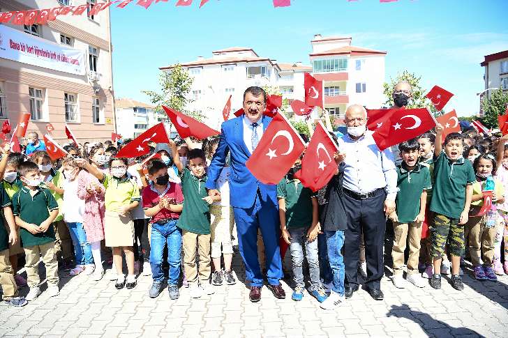 Malatya Büyükşehir Belediye Başkanı Selahattin Gürkan, İlköğretim Haftası nedeniyle bir mesaj yayımladı