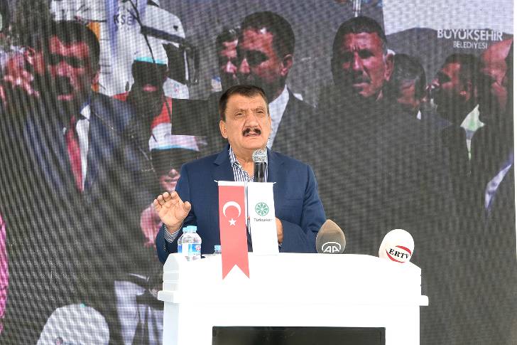 Malatya Büyükşehir Belediye Başkanı Selahattin Gürkan, Malatya Şeker Fabrikası 67. dönem pancar alım sezonu törenine katıldı.