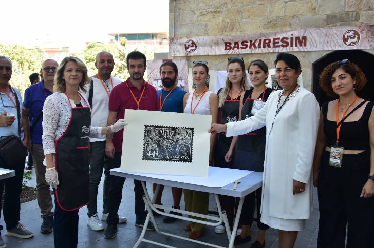 Türkiye’de Çağdaş Resim sergisi “Arslantepe Buluşması” ve Baskıresim Workshop düzenlenen törenle açıldı.