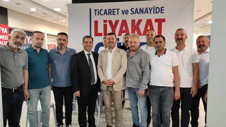 Cumhuriyet Halk Partisi (CHP) Malatya Milletvekili Veli Ağbaba, MTSO Başkan Adayı Akif Baştürk’ü ziyaret etti.