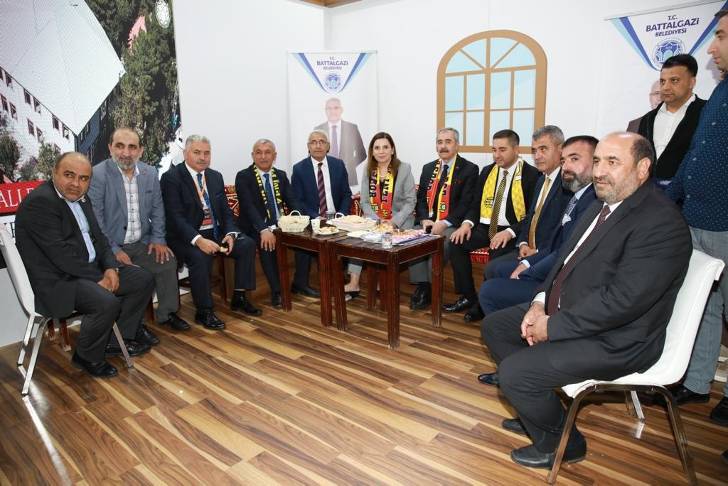 Battalgazi Belediye Başkanı Osman Güder, İstanbul’da yaşayan Malatyalılarla bir araya geldi