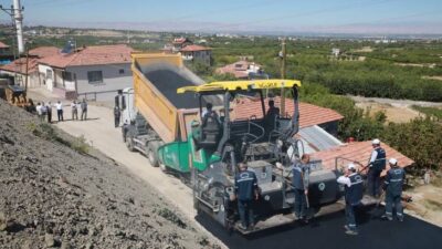 Battalgazi Belediyesi, 3 bin 500 metrelik sıcak asfalt çalışmasının startını verdi.