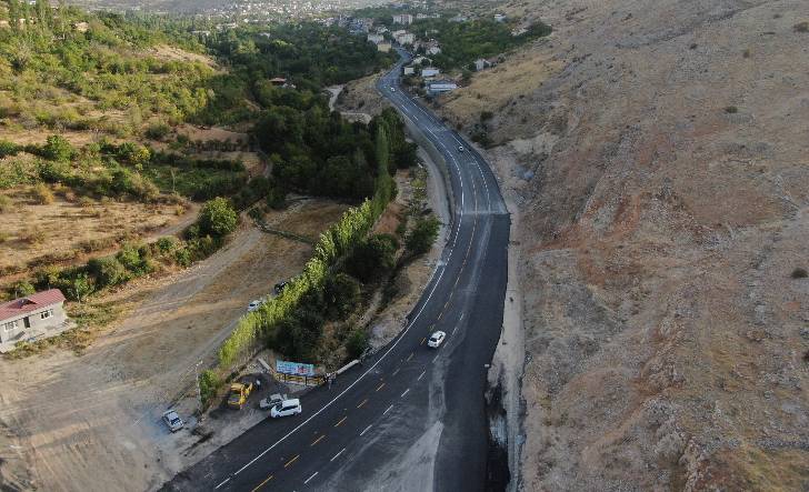 Konak Mahallesinde Yol Genişletme ve Asfalt Çalışmaları Tamamlandı