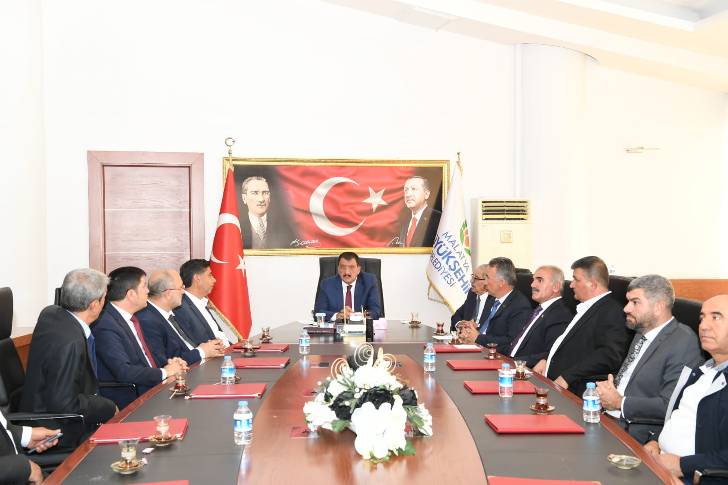Başkan Gürkan, Muhtarlar Günü nedeniyle Muhtar Dernekleriyle bir araya geldi