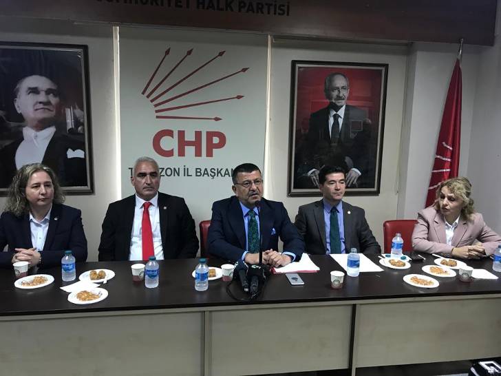 CHP Genel Başkan Yardımcısı Veli Ağbaba, 29 Ekim Cumhuriyet Bayramı’nın 99’uncu yıldönümü ve kutlamaları kapsamında Trabzon’a gitti.
