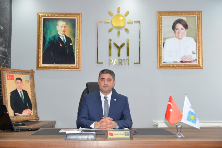 İYİ Parti Yeşilyurt İlçe Başkanı Serdar Yıldız, yeni yıl dolayısıyla mesaj yayımladı.