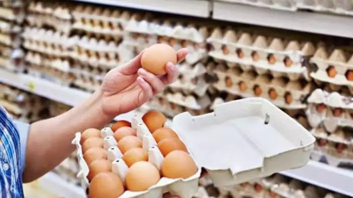 Kuş gribi salgını ve enflasyon, ABD’de yumurta fiyatlarını uçurdu