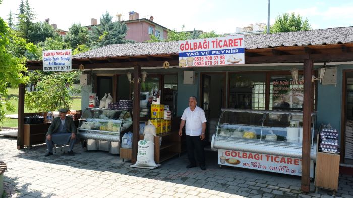 Yöresel Ürünler Pazarında Faaliyete Başlayan Peynirci Esnaflarından Başkan Gürkan’a Teşşekür