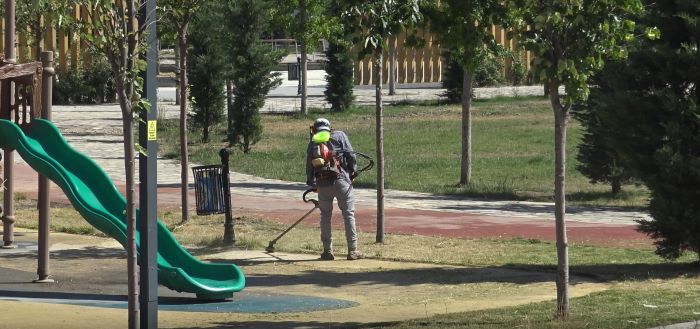 Parklarda Bakım ve Onarım Çalışmalarına Başlandı