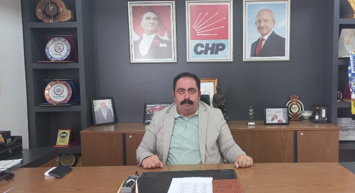 CHP Malatya İl Başkanı Barış Yıldız yaptığı basın açıklamasında akaryakıta uygulanan ÖTV artışını eleştirerek “Halkın derdi Saray’ın derdi olmuyor