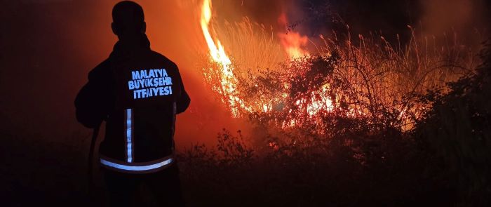 Malatya Büyükşehir Belediyesi İtfaiye Ekipleri 7/24 Teyakkuzda