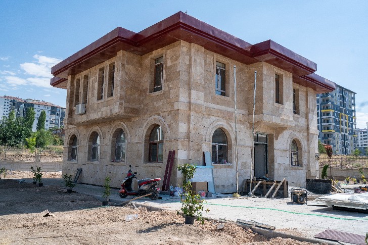 Sümer Polis Karakolu kısa süre sonra yeni yerinde hizmet vermeye başlayacak.   