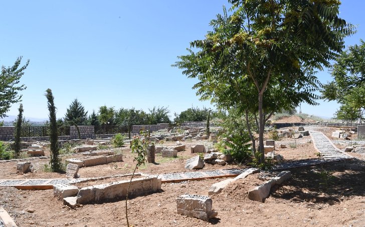 Kırk Kardeşler Şehitliği ve Usta Şagirt Kümbetinin restorasyon çalışmaları tamamlandı