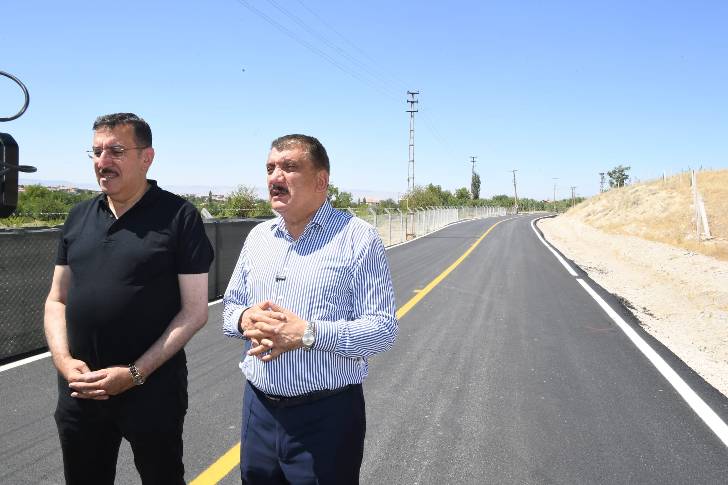 Gürkan: Karahan Mahallesi ile Orduzu Kaldırım arasındaki yolumuz asfaltlandı