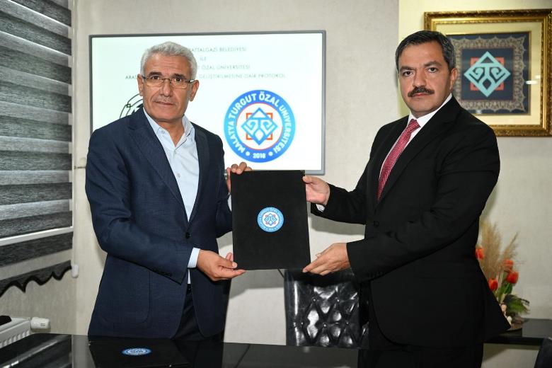 Battalgazi Belediyesiyle Turgut Özal Üniversitesi arasında bitkisel üretimin geliştirilmesine dair protokol imzalandı.