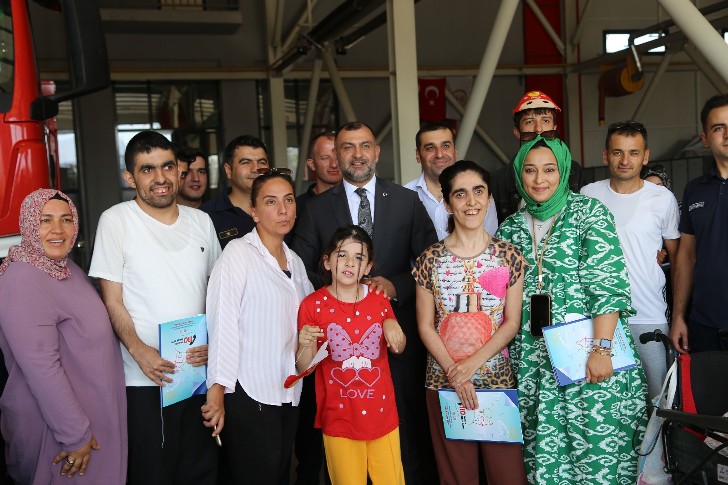 309. Yılı “İtfaiye Haftası” nedeniyle Malatya Büyükşehir Belediyesi İtfaiye Daire Başkanlığını ziyaret ettiler.