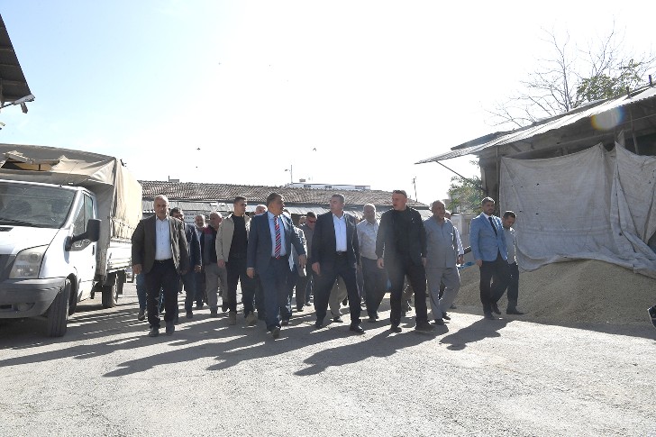 Malatya Büyükşehir Belediye Başkanı Selahattin Gürkan buğday pazarı esnafının yanında olduklarını belirtti