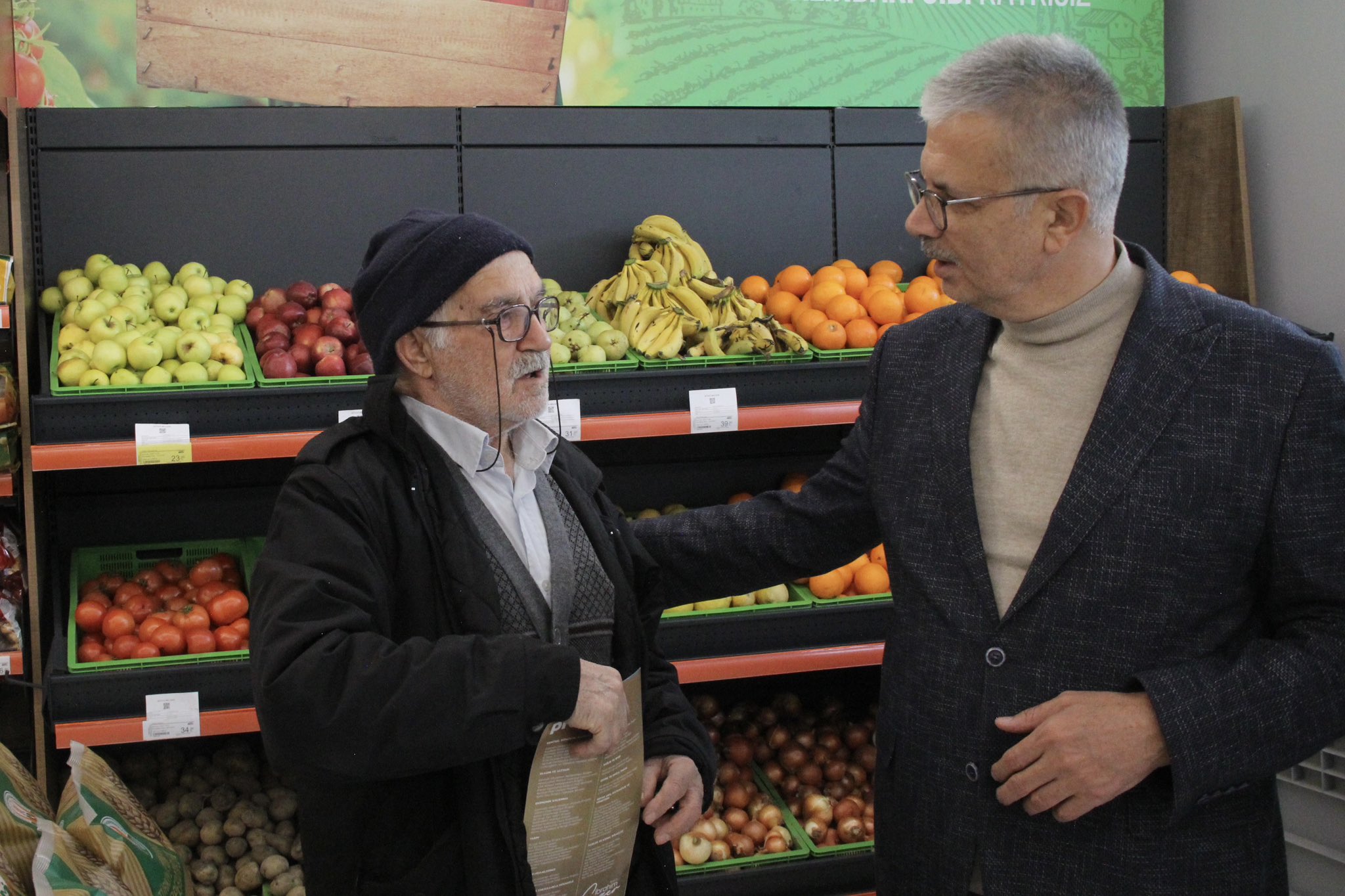 Büyükşehir Belediyesi Bağımsız Belediye Başkan Adayı Profesör Doktor İbrahim Gezer Esnafları Ziyaret Etti 