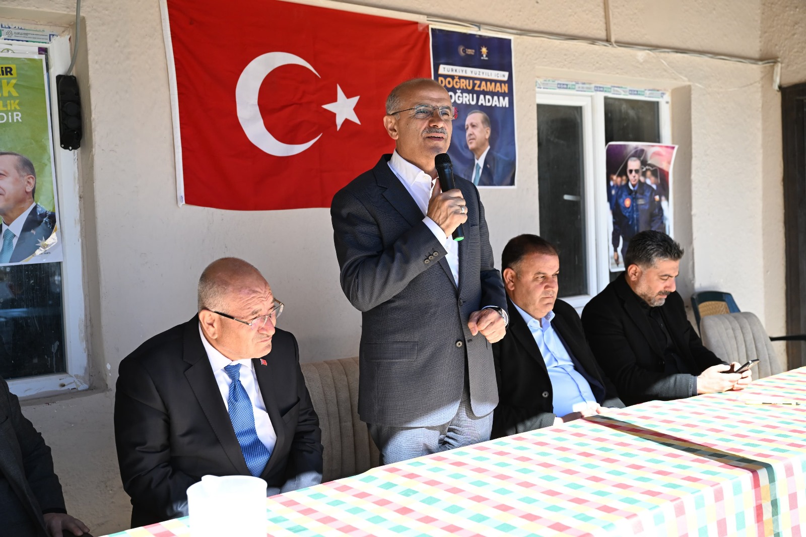 AK Parti Büyükşehir Adayı Sami Er, Hekimhan’da Vatandaşlarla Buluştu