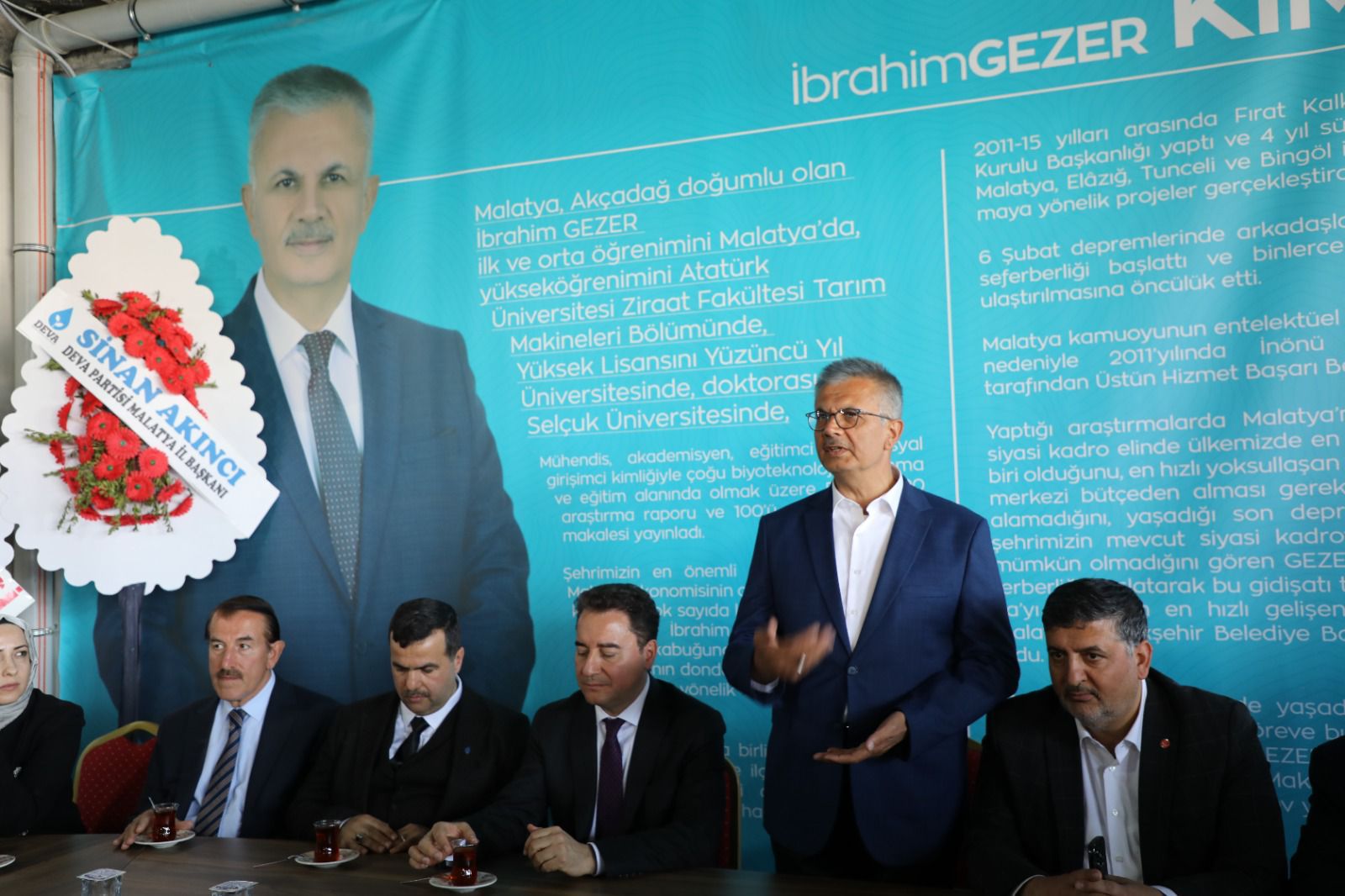 Deva Partisi Genel Başkanı Ali Babacan’dan Büyükşehir Bağımsız Belediye Başkan Adayı Gezer’e Destek Ziyareti 