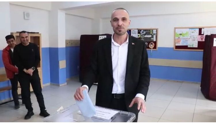 “Yeniden Refah Partisi’ Battalgazi Belediye Başkan Adayı Ayetullah Geçen Oyunu Kullandı.