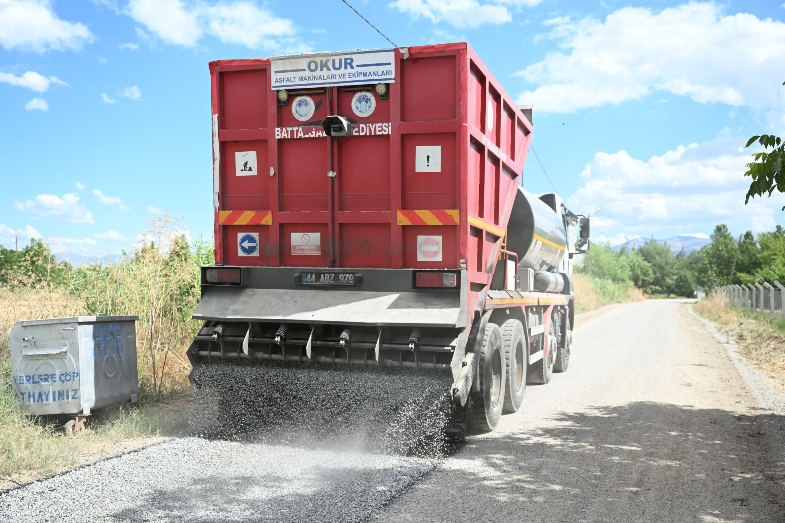 Battalgazi Belediyesi, 3 Mahallede Toplam 30 Kilometre Sathi Asfalt Serimi Gerçekleştirdi